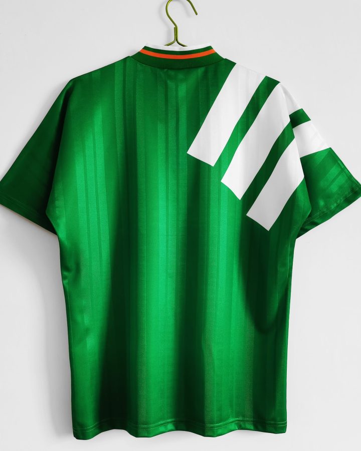 Alternative view of Republic of Ireland 1992 home Jersey