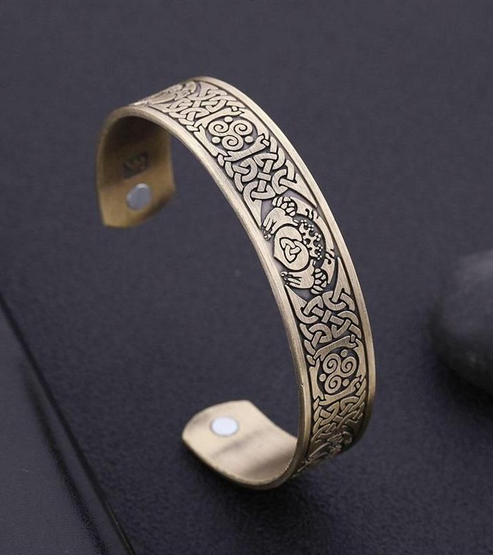 Claddagh Fishhook Bracelet Claddagh Fishhook Bracelet