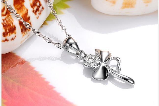 Four Leaf Clover Necklace Four Leaf Clover Necklace - Image 3