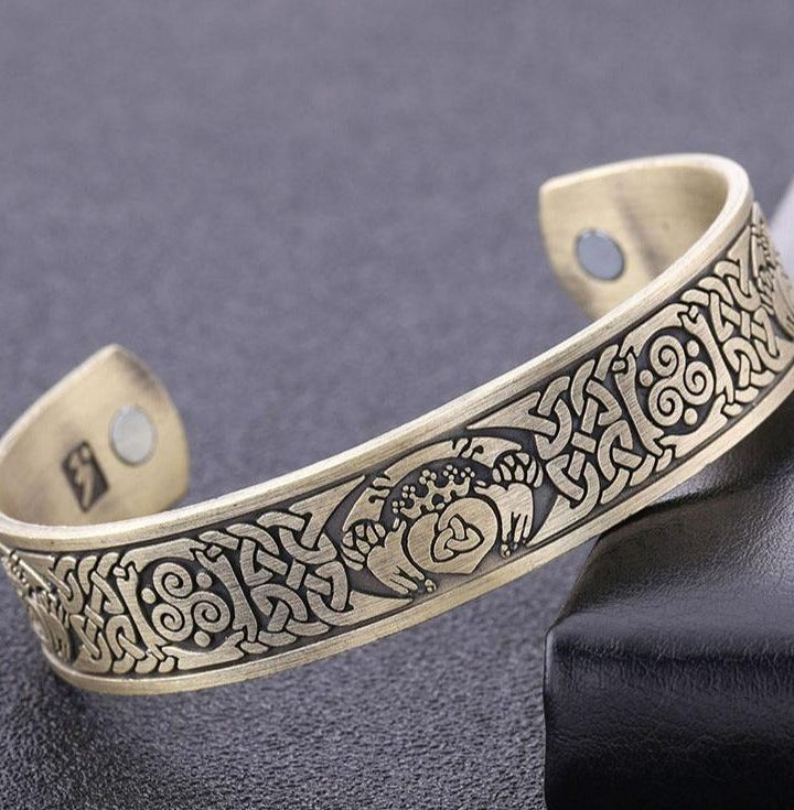 Claddagh Fishhook Bracelet Claddagh Fishhook Bracelet
