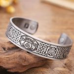 Claddagh Fishhook Bracelet