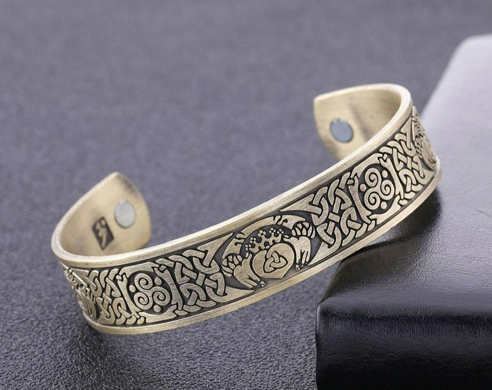 Claddagh Fishhook Bracelet Claddagh Fishhook Bracelet