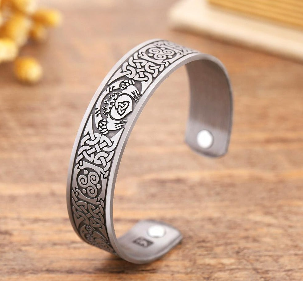 Claddagh Fishhook Bracelet Claddagh Fishhook Bracelet - Image 3