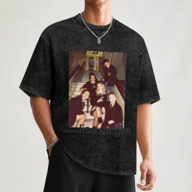 Derry Girls Cast Photo T-Shirt