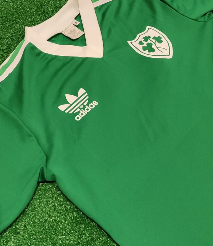 Alternative view of Ireland 1986 Retro-style Team Jersey