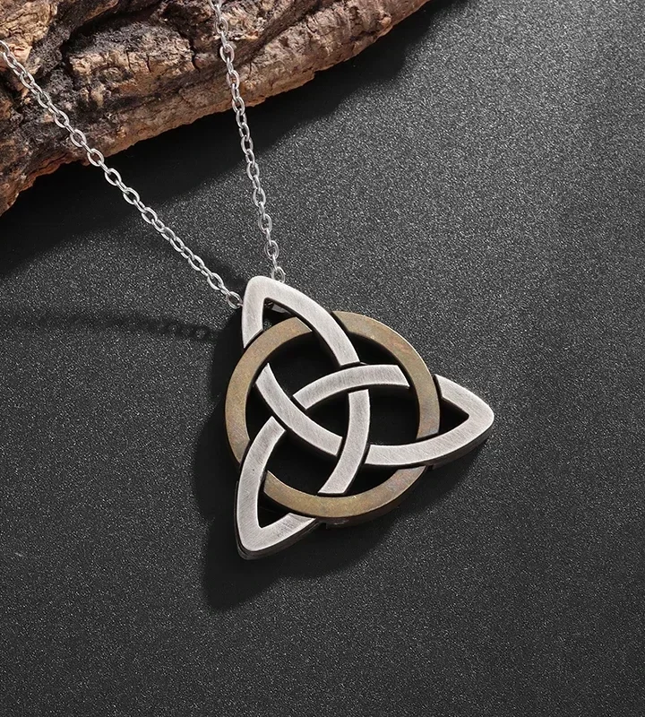Alternative view of Celtic Triquetra Necklace