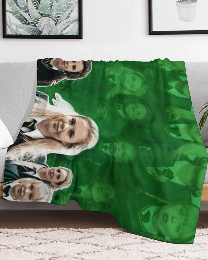 Alternative view of Derry Girls Cast Blanket