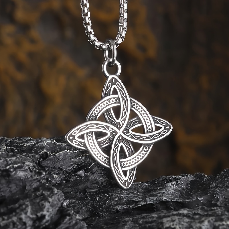 Retro Irish Celtic Knot Pendant Silver Necklace Retro Irish Celtic Knot Pendant Silver Necklace