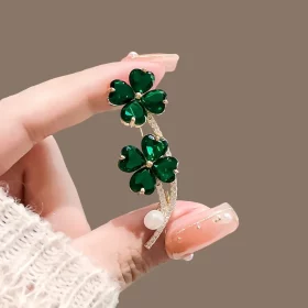 Elegant Green Four-Leaf Clover Brooch Elegant Green Four-Leaf Clover Brooch