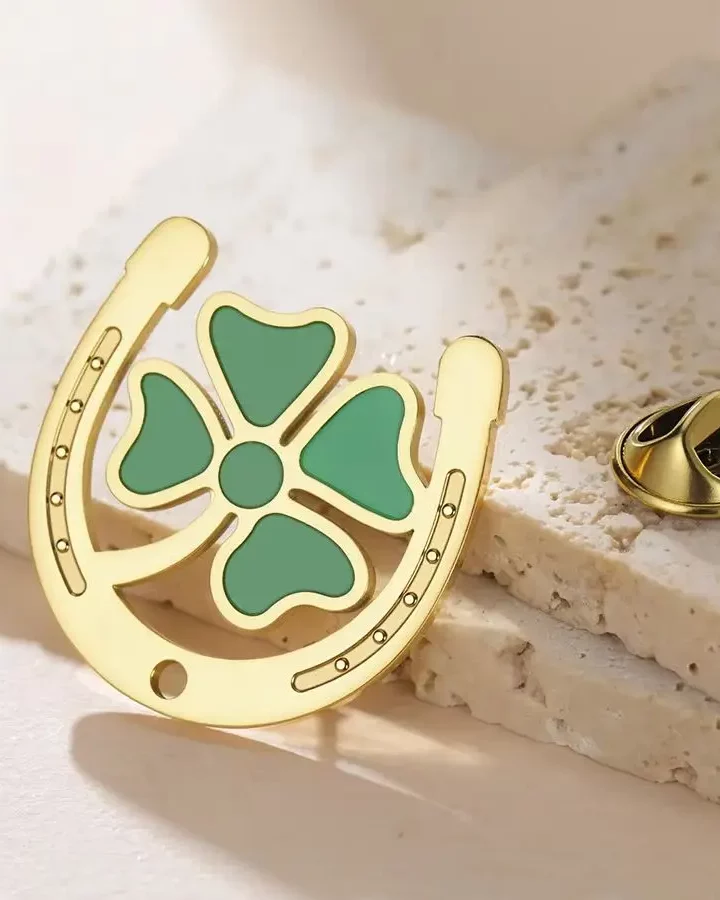 Dawapara Irish Good Luck Horseshoe Green Clover Brooch Pin