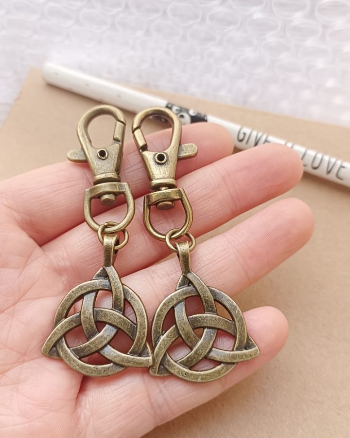2 Piece Elegant Celtic Knot Keychain Charm