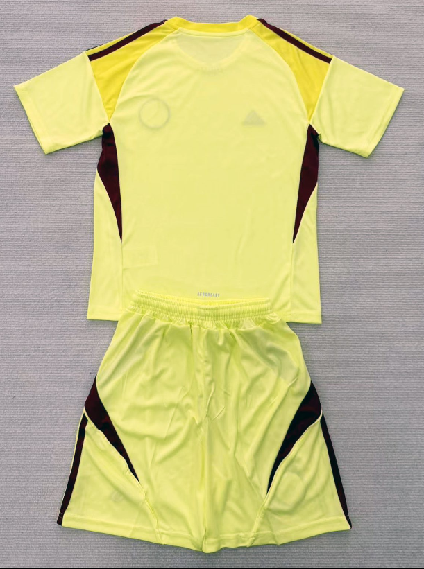 Celtic 2025-26 Yellow Goalkeeper Kids Kit Celtic 2025-26 Yellow Goalkeeper Kids Kit