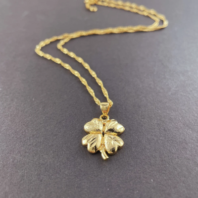18K Gold Lucky Clover Pendant Necklace