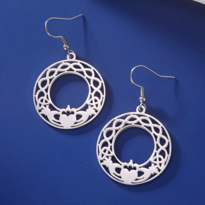 Dawapara Claddagh Earrings