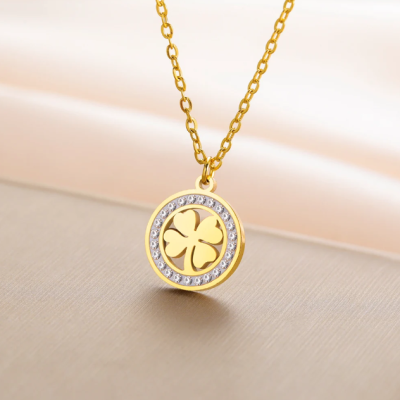 Dawapara Four Leaf Clover Necklace