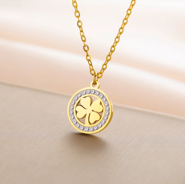 Dawapara Four Leaf Clover Necklace Dawapara Four Leaf Clover Necklace