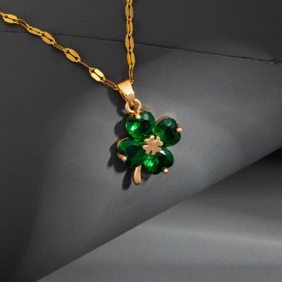 Trendy Four-Leaf Clover Pendant Necklace