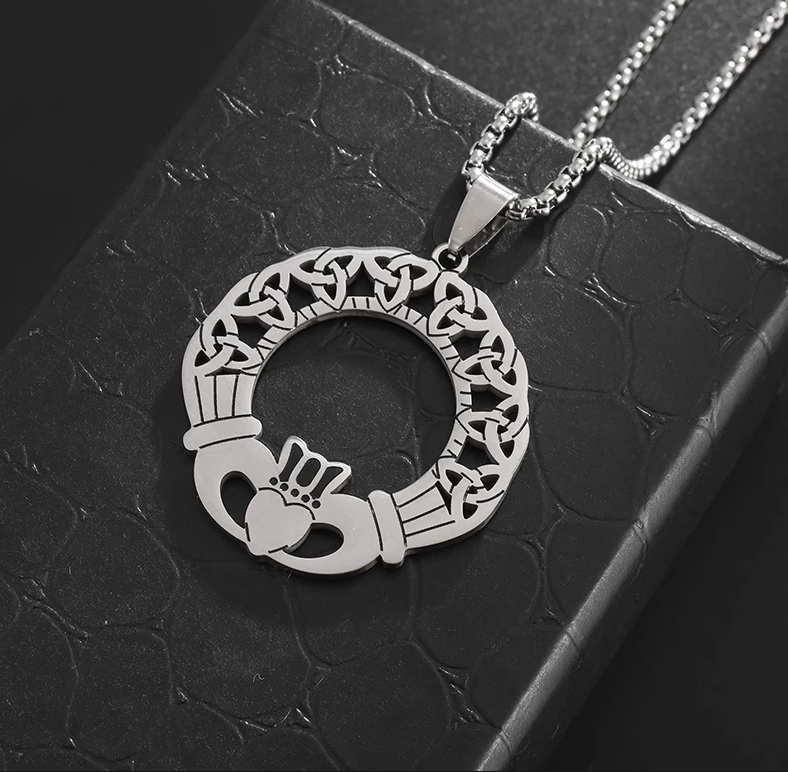 Vintage Celtic Trinity Knot Claddagh Heart Necklace Vintage Celtic Trinity Knot Claddagh Heart Necklace