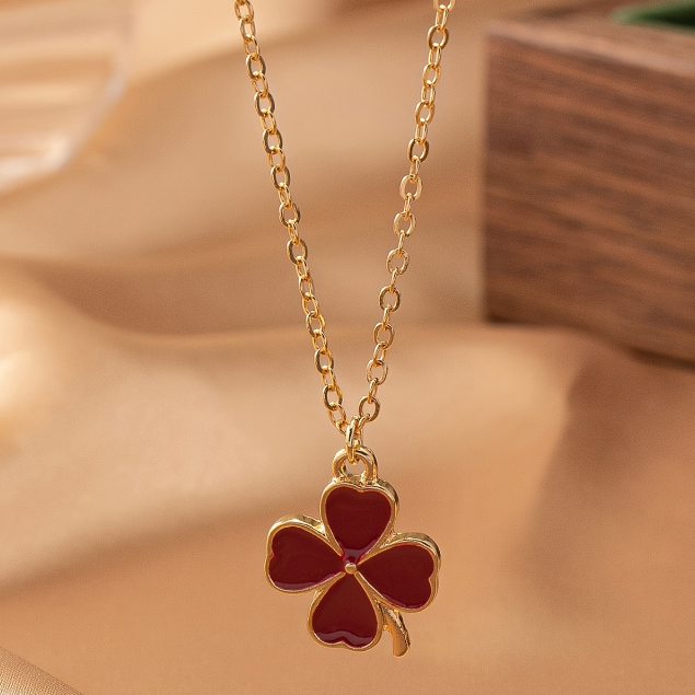 Women’s Four-Leaf Clover Necklace Women’s Four-Leaf Clover Necklace