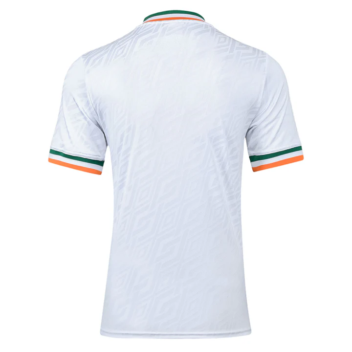 Umbro 17-3 2026 Adults Short Sleeve Football Jersey – White