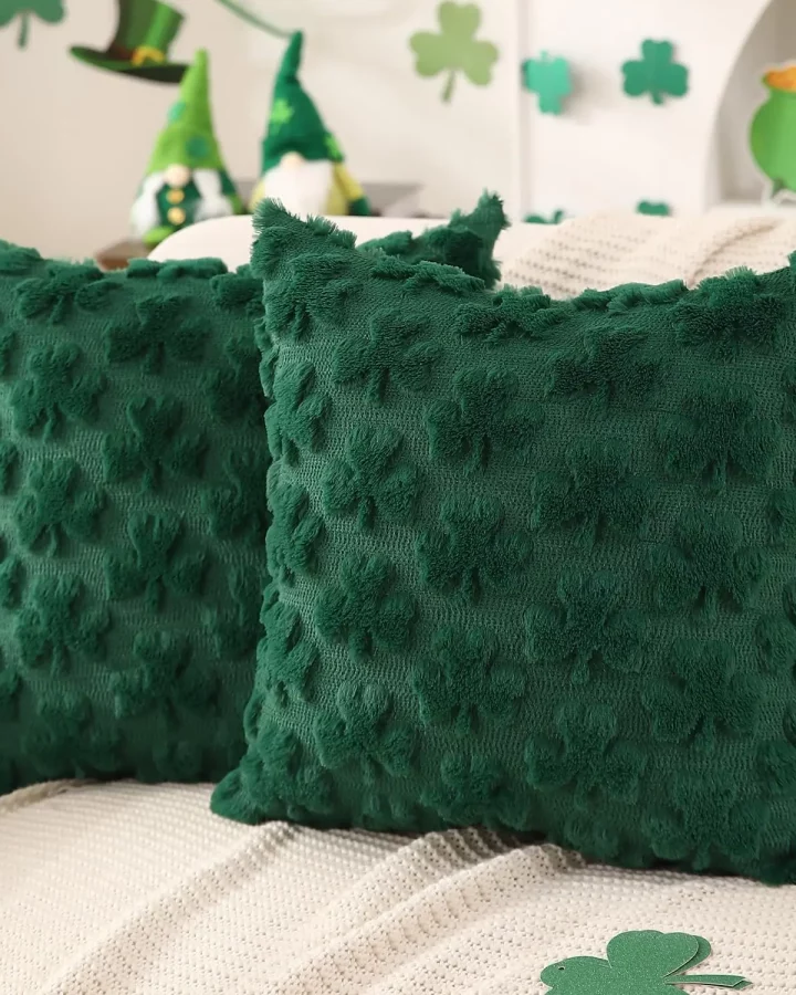 St Patrick's Day Shamrock Pillow Covers (45 x 45 cm) — Set of 2