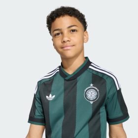 Celtic 2026-27 away jersey crest