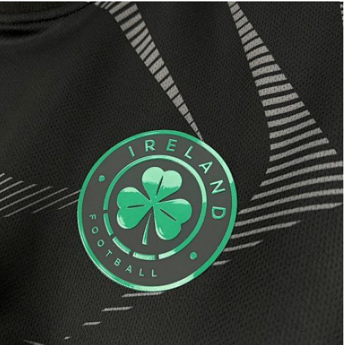 Ireland 2025 Stealth jersey, gloss green crest