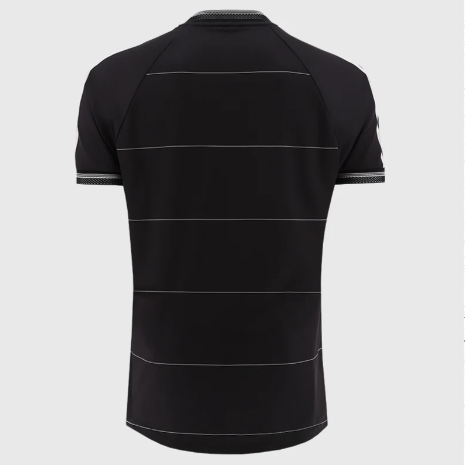Back of black Bohemians Guinness-style adult jersey with cream pinstripes